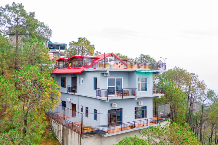 Archee’s Villa | 6-BHK property with gaming zone, attic, open dining and 360° mountain views