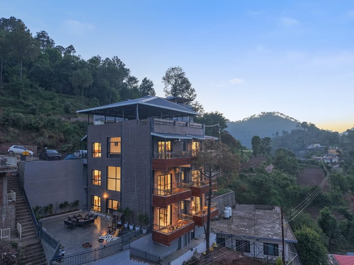 Panchvati Veloraa | Pet-friendly 3-BHK Apartment with Scenic Views & Outdoor Seating