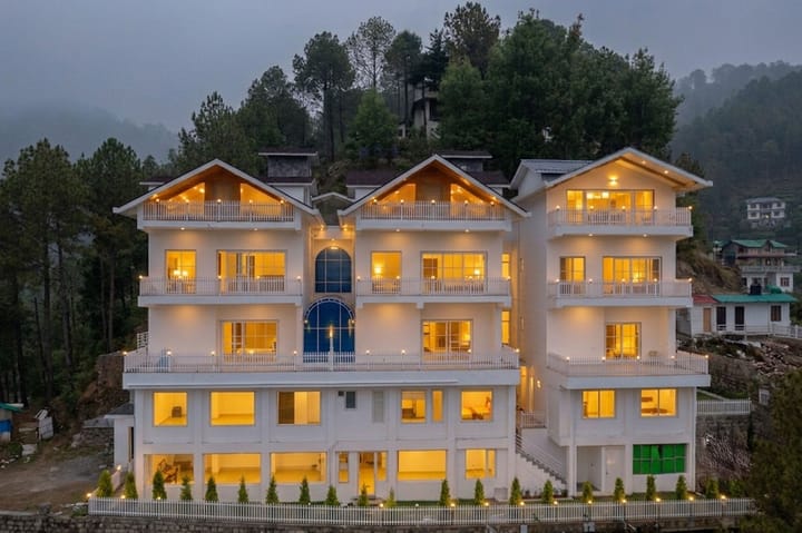 3 BHK Executive Room @ IRIS