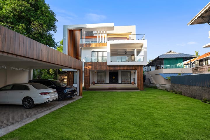 Nedumbally | 4-BHK Villa with Office Space, Balcony Sit-Out & Lounge Area |  Near Edapally Church