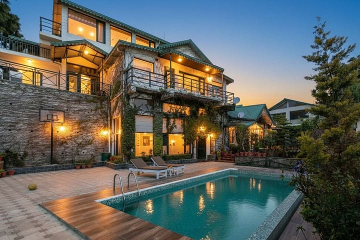 Villa Mountain Crest w/ Outdoor Pool