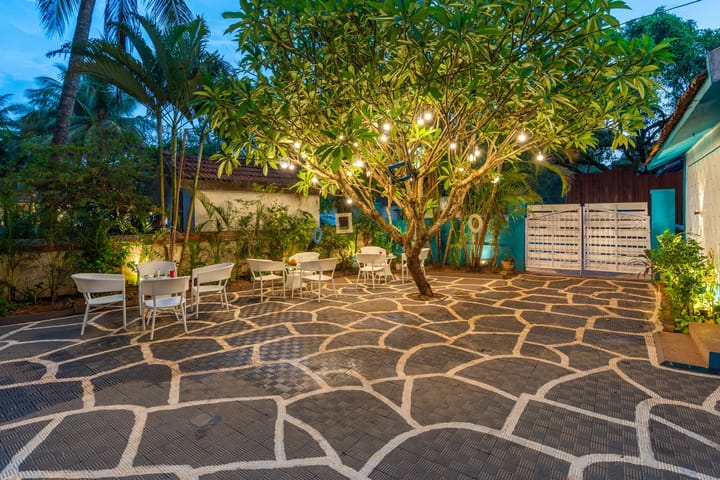 Nyx’s Haven | 7-BHK | Pvt Pool | Outdoor Sitting Area - Image 3