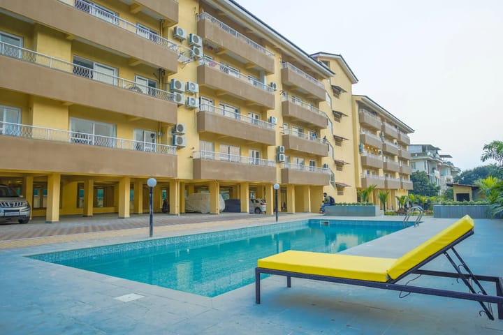 Veera Marina | Charming 2-BHK Apt With Common Pools, Clubhouse & Lift - Image 2