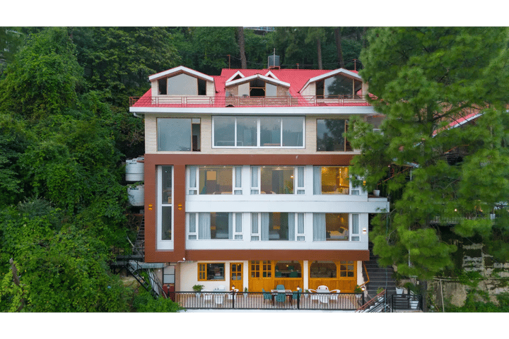 Evaara Woods Breeze | 3-BHK Retreat With Common Garden & Sitting Area