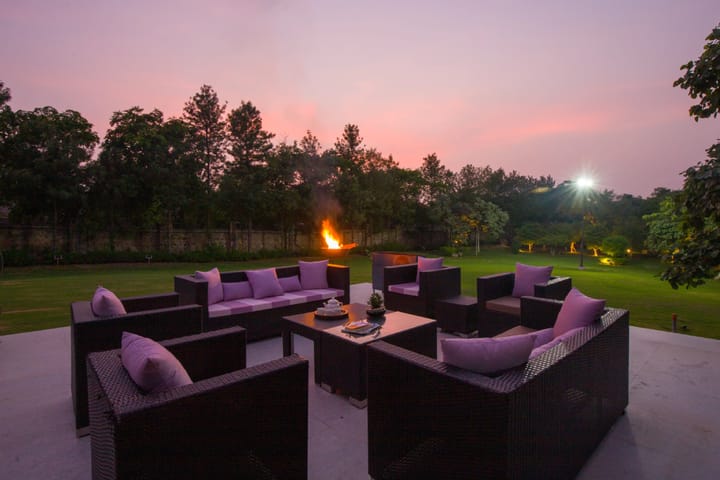 Kaimalgarh Farmstay | Pet–friendly 5-BHK Retreat With Pond, Private Pool, Gazebo & Garden - Image 3