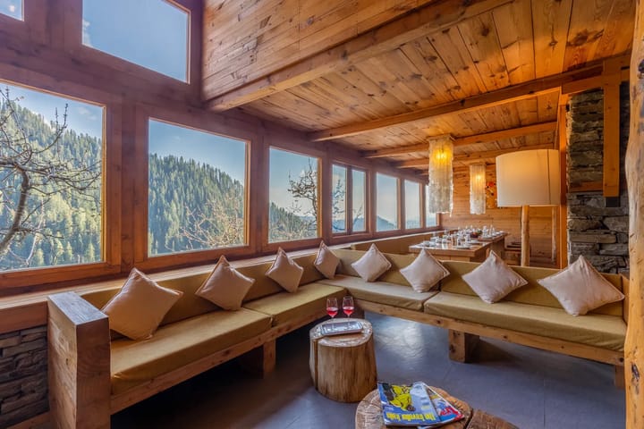 Skylounge | Pet-friendly Traditional 4-Bedroom Retreat With Sauna & Garden Near Haku Temple - Image 2