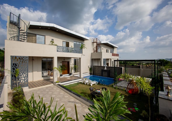 Shreya Blossom Retreat | 4-BHK Villa With Private Pool, Gazebo, Garden, Bar & Scenic Aravali Views