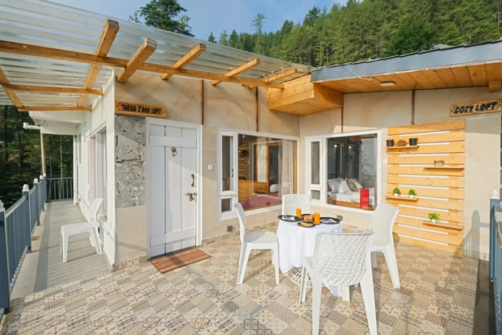 Theog 2BHK Loft with Patio