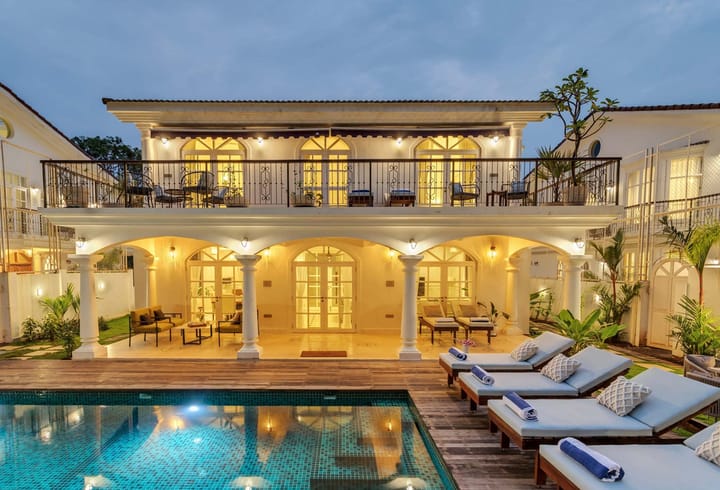 The White Sands - Image 2