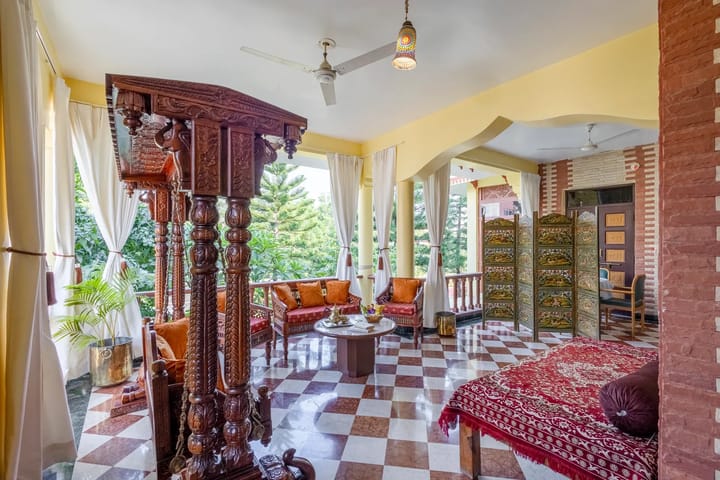 Abhimanyu Mansion Sapphire | 4-BHK Heritage Haveli With Outdoor Dining Area & Garden in City Centre - Image 4