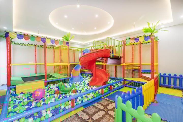 Pearl @ The Rose Gold - Image 5