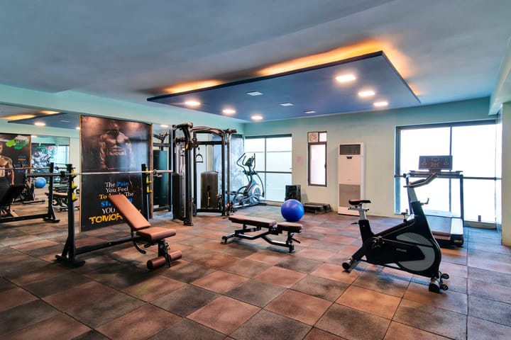 Skyline Studio Apartments - Image 5