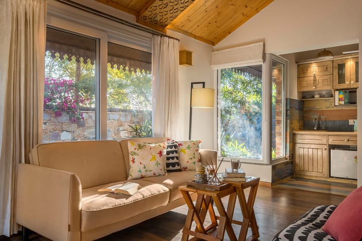 1 Cottage @ Dudly Manor - Image 4