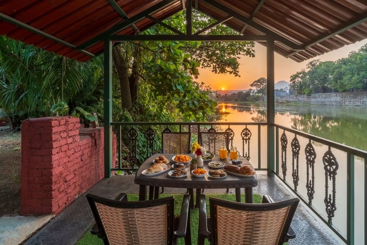 Vintage Estate - Image 2