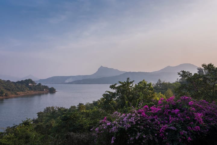 Lake Mansion - Image 5