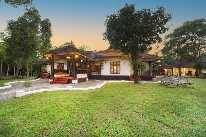 Vembanad House | Lakeside Heritage 4-Bedroom Retreat with Garden & Outdoor Sitting Area - Image 2