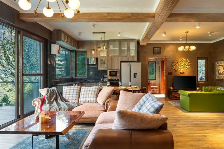 Zephyr Classic Cottage | Scenic Hill Getaway With Pool, Gym & Restaurant - Image 3