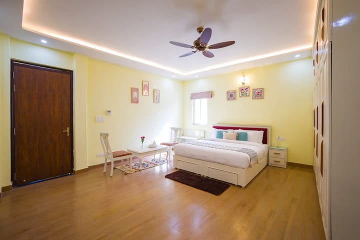 Tranquil 2-BHK Villa by Ganges, 5 Mins from Triveni Ghat - Image 5