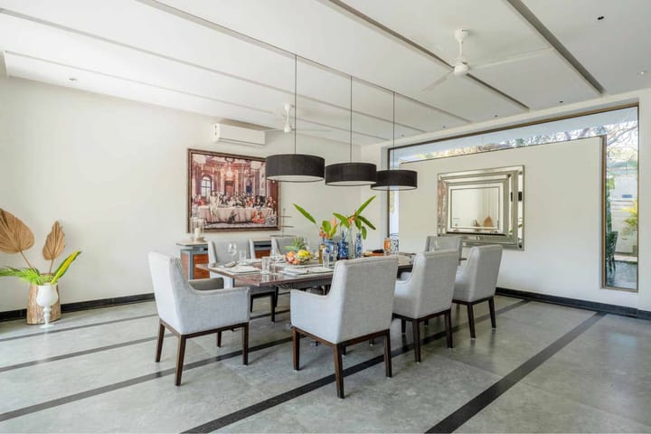 Upper House - Image 4