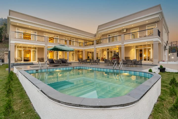 Sukh Saklana Haveli: Suites - Image 2