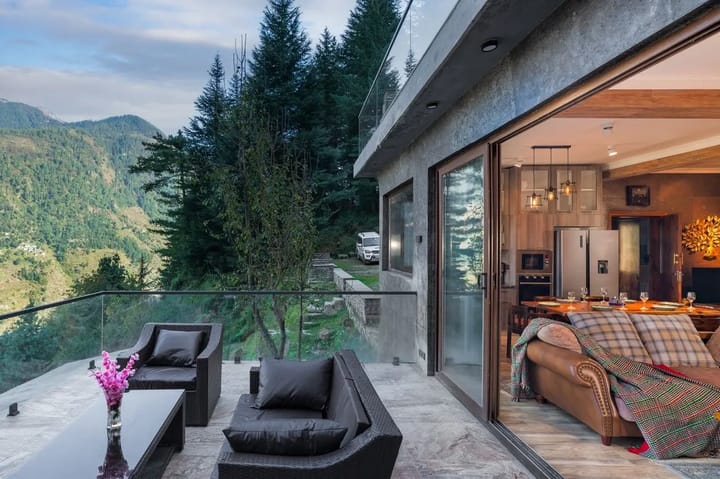 Zephyr Classic Cottage | Scenic Hill Getaway With Pool, Gym & Restaurant - Image 2