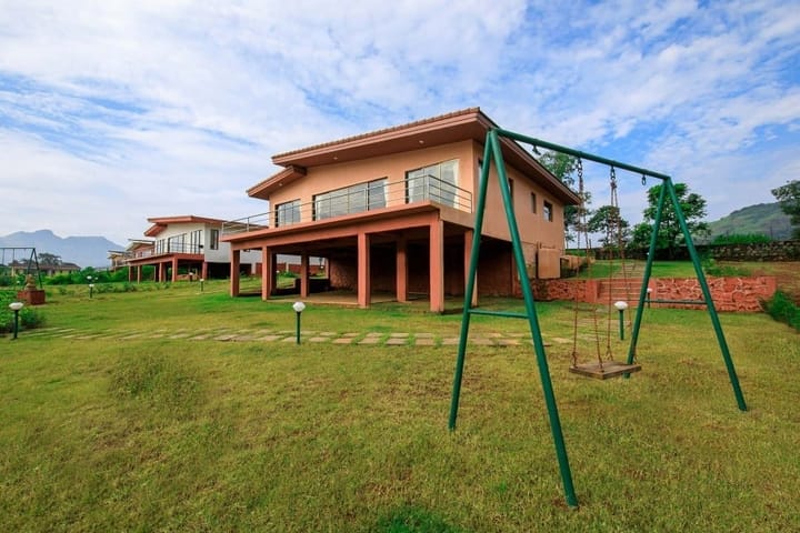 9 Bedrooms @ Shivom Villa - Pawna