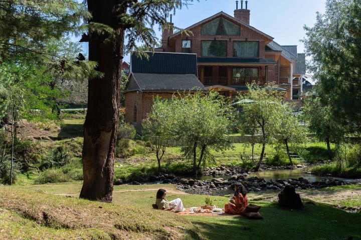 Apple @ Swiss Chalet - Tangmarg - 1BR - Image 5