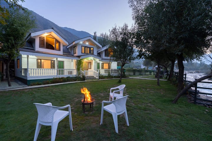 Water's Edge - Image 4