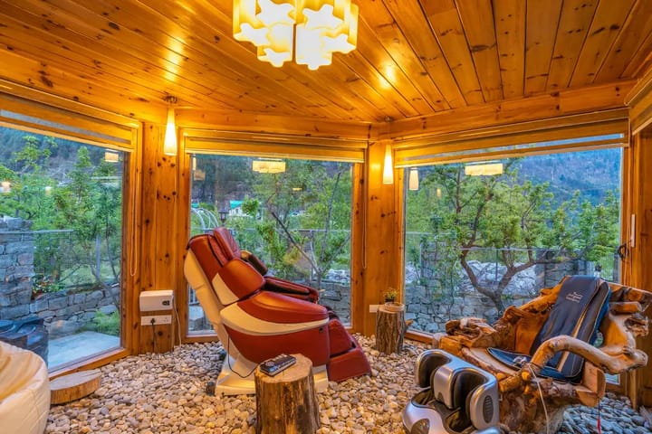 ChaletShanagManali- 4 BR Chalet - Image 5