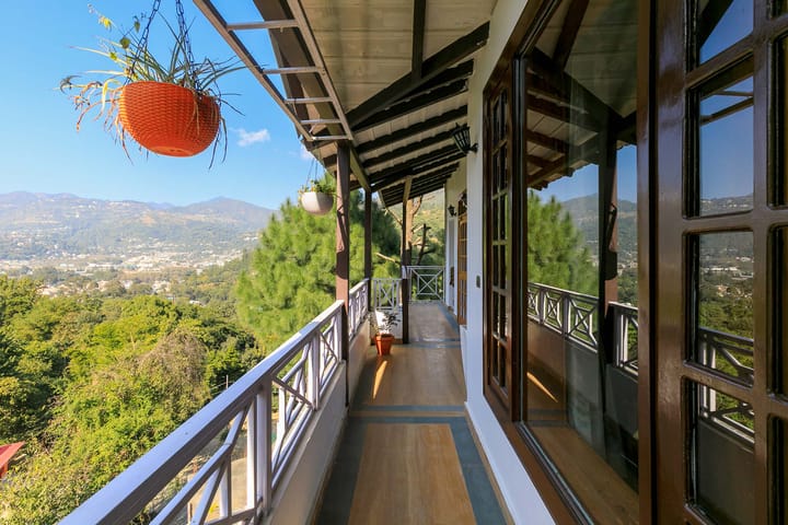 Mist @ Cottage On The Lake - Image 4