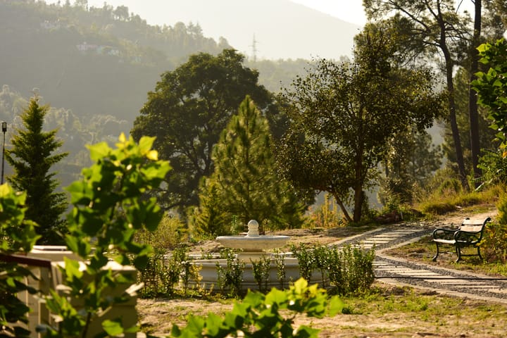 GlenBrook Estate Juniper | Hillside 1-BHK Suite with Shared Gazebo, Restro & Lounge Area Near Waterfall - Image 4
