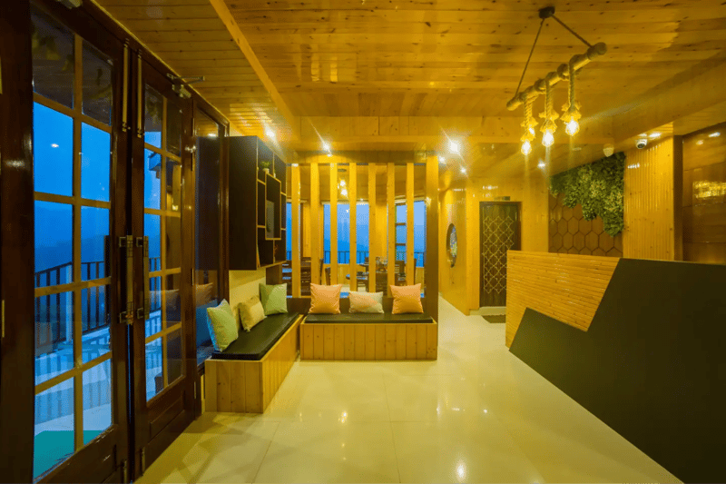 Pine Shadow Fuchsia | Hillside Retreat With Picturesque Balcony & Restaurant – photo 22