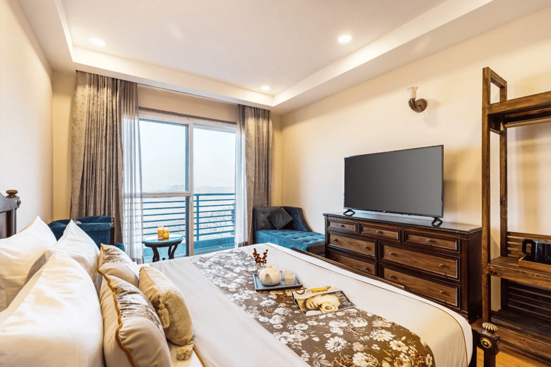 Skyline Grove | Stylish 3-BHK Apt With Scenic Views – photo 15
