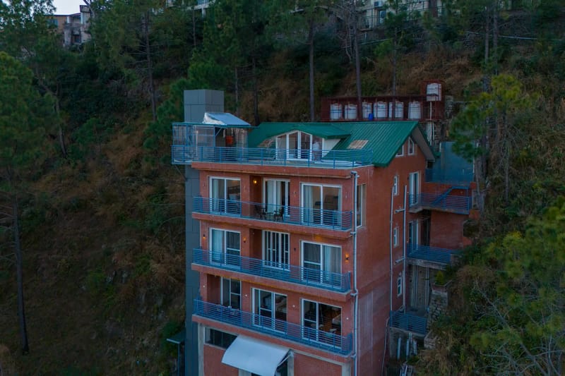 Skyline Brook | Cosy 2-BHK Apt With Scenic Views – photo 26