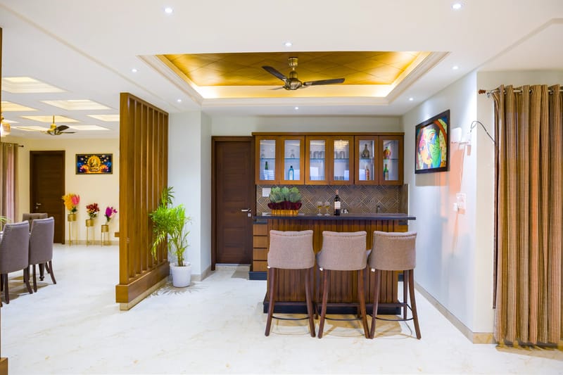 BYDM The Sky Heaven | Charming Pet-friendly 4-BHK Penthouse 15 Min from Triveni Ghat With Balcony, Bar & Lift – photo 11