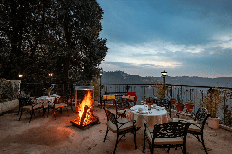 Meridian Oaks Estate | Lounge Areas | Outdoor Area With Hill Views – photo 3