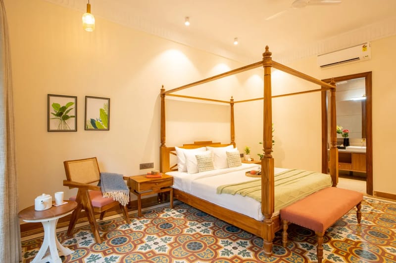 Laguna Aura | 4-BHK | Pvt Pool & Garden | Bar – photo 10