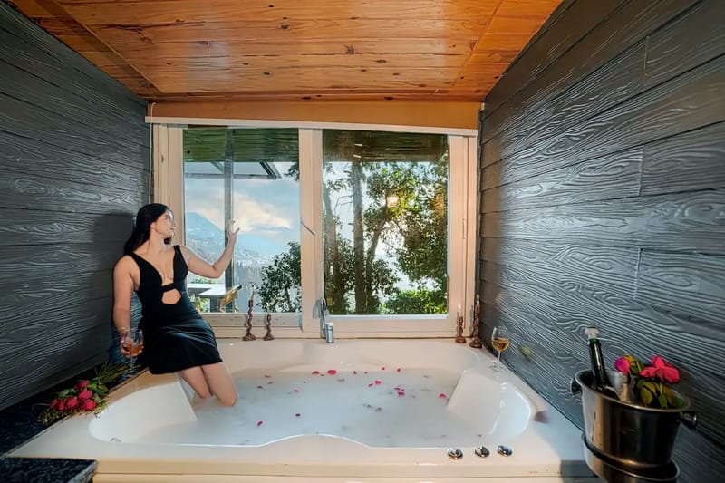 The Flamingo - Treehouse with ensuite Jacuzzi – photo 9