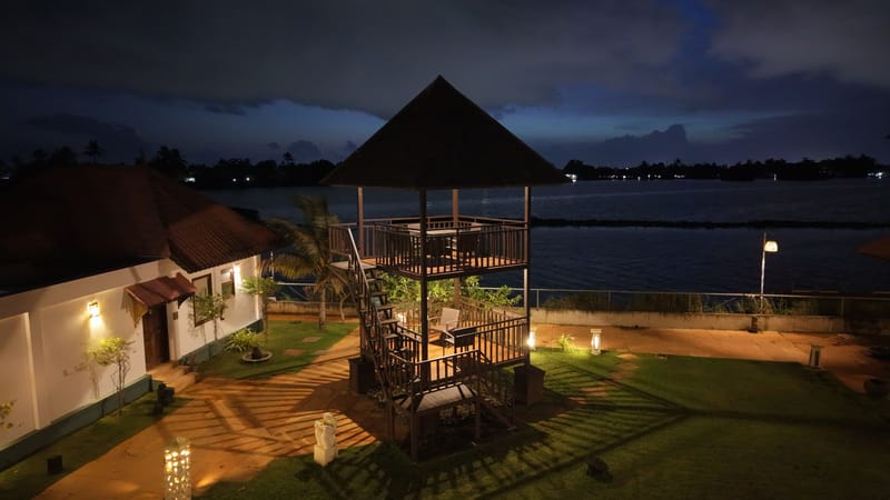 Paloma Back Water Resort | 1 Peaceful Suite with Views by the Backwaters with Shared Pool, Restaurant & Spa – photo 39