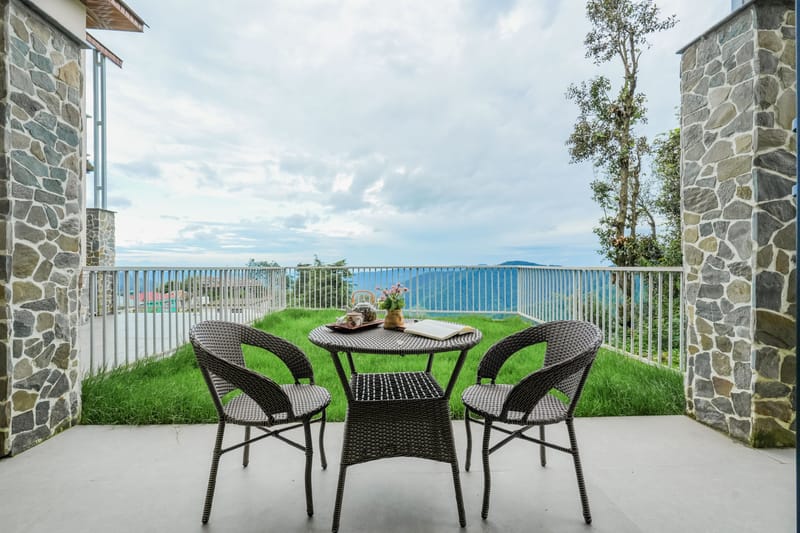Himalayan Escape Calmara Cottage | 1 Hillside with Bathtub, Kitchenette, Shared Garden, Terrace & Views – photo 32