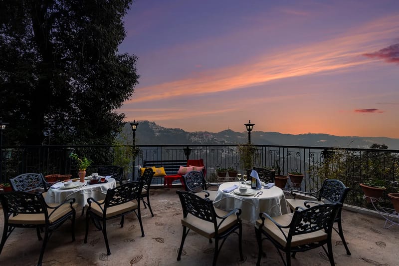 Meridian Oaks Estate | Lounge Areas | Outdoor Area With Hill Views – photo 22