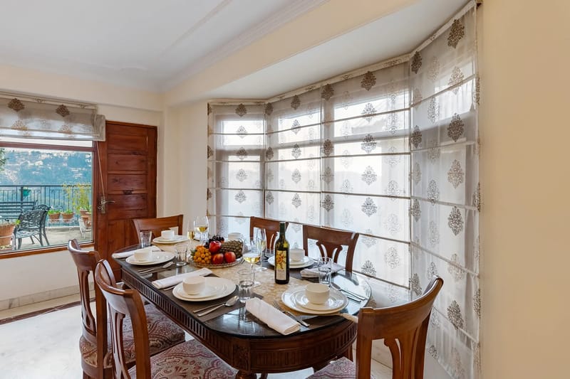 Meridian Oaks Estate | Lounge Areas | Outdoor Area With Hill Views – photo 16