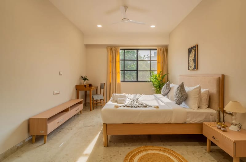 Kamerios Regalia | Elegant Pet-friendly 2-BHK Apartment With Rooftop Pool & Lift – photo 33