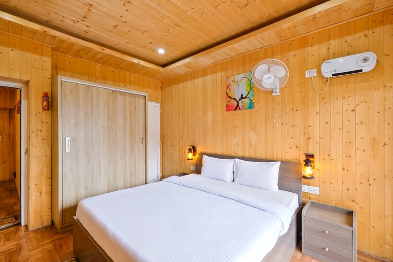 Wooden Chalet Two – photo 12