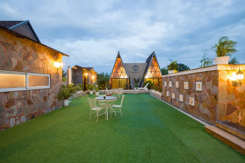 Oakwood Cottages | 4-BHK | Pvt Pool | Party Hall – photo 4