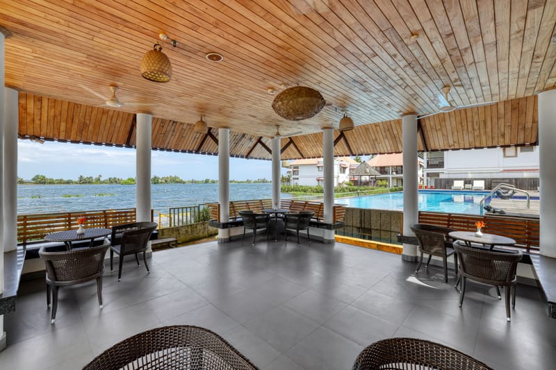 Paloma Back Water Resort | Tranquil Suite by the Backwaters with Shared Pool, Banquet, Spa & Restaurant – photo 8