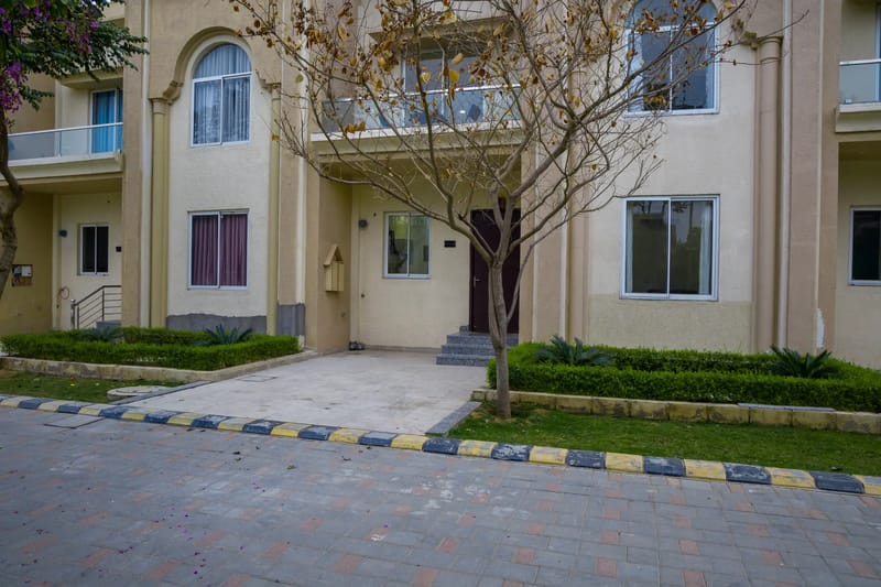 Galaxy Villa | Charming Pet-friendly 3-BHK Villa With Common Garden & Balcony – photo 36