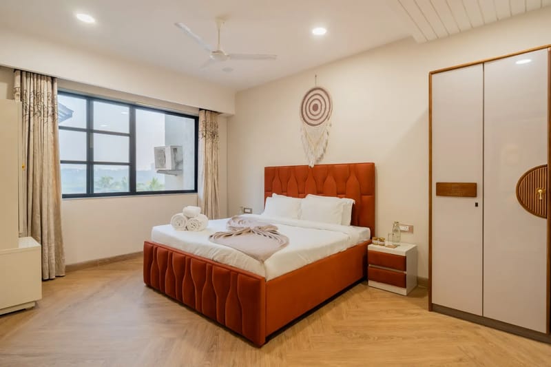 Kamerios Skye | 1-BHK | Jacuzzi | Balcony | Rooftop Pool | Lift  – photo 22