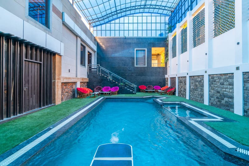 Wandering Vines W/Indoor Pool - Sohna – photo 29