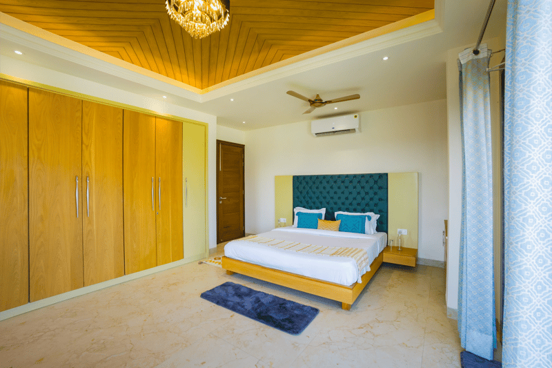 BYDM The Sky Heaven | Charming Pet-friendly 4-BHK Penthouse 15 Min from Triveni Ghat With Balcony, Bar & Lift – photo 30